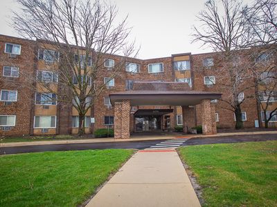 1375 Rebecca Dr APT 104, Hoffman Estates, IL, 60169