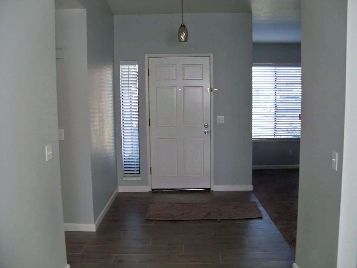Building Photo - 2712 Peek Ct