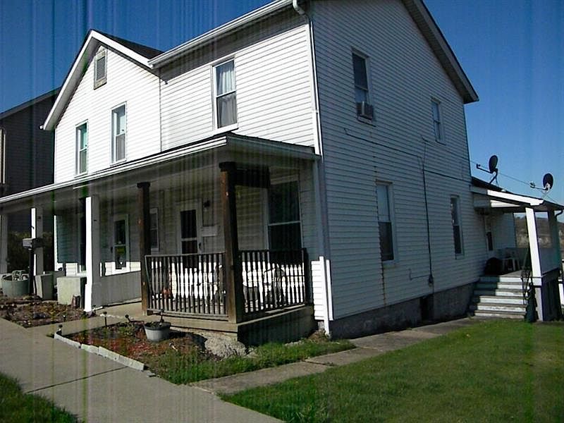 1st image of 1420 Poplar St