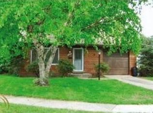 23062 Glenmoor Heights Dr, Farmington Hills, MI