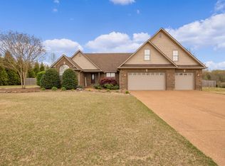 155 Ridgewood Dr, Henderson, TN 38340