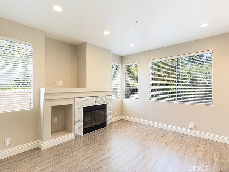 91 Seacountry Ln — Photo 2