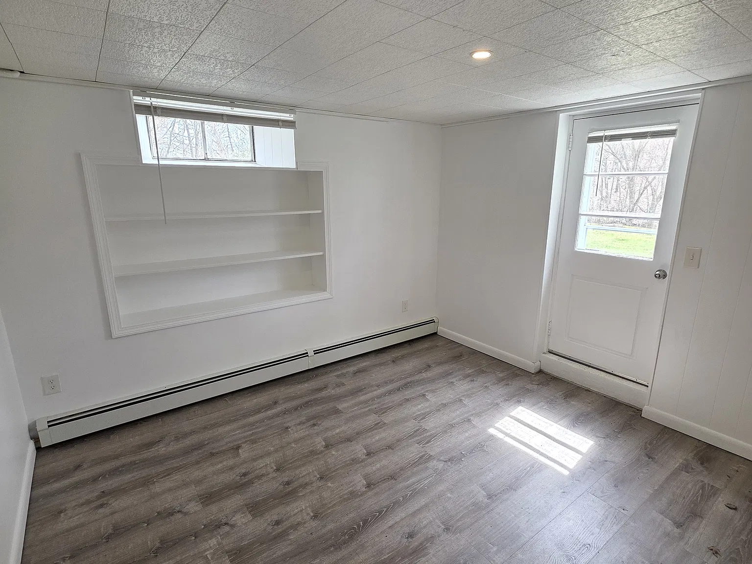  512 Central Ave Groundlvl 1b/1b Utilitiesincluded Laundry Yard! Prkg! — Photo 4