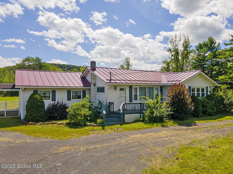 2nd image of 1369 Township Road