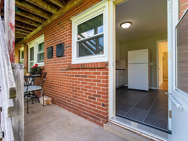 1210 S Midvale Blvd — Photo 35