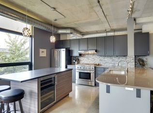 720 4th St N #202, Minneapolis, MN 55401