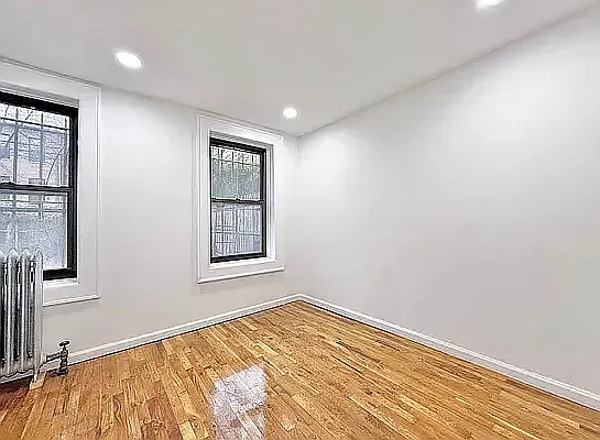 628 Willoughby Ave #2 — Photo 3