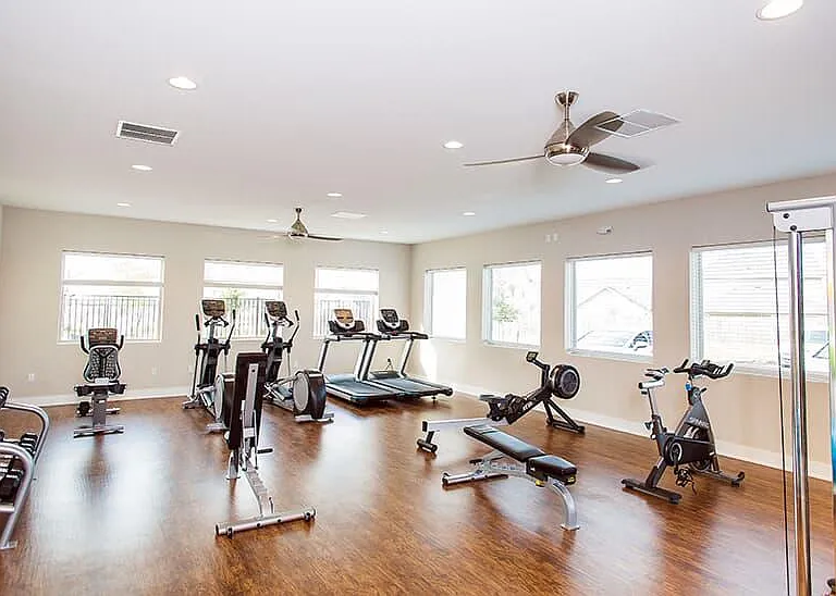 8614 Cumbrae Ln — Photo 33
