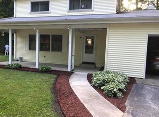 5887 Indian Trail Rd, Three Oaks, MI 49128