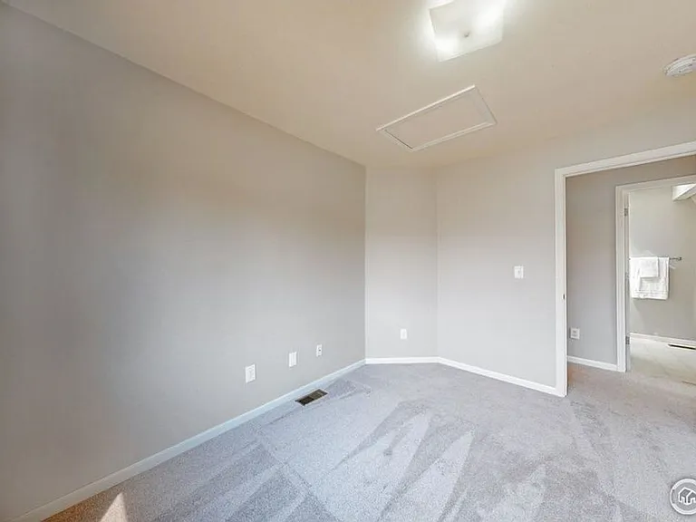 2900 Ross Dr #L35 — Photo 17