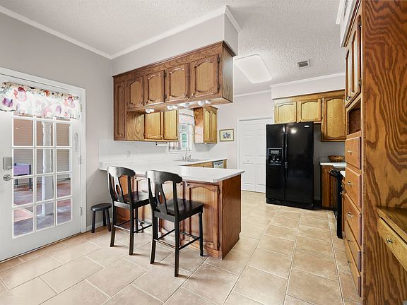 5th image of 13622 Buckley Ave
