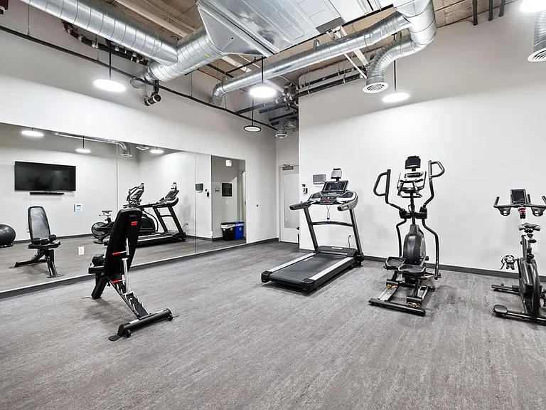 Niwa Apartments | Modern City Living in Queen Anne | Furnished Units & Move in Specials! — Photo 13