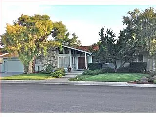 2631 Tuliptree Ln photo 1