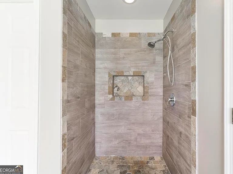105 Millstone Way — Photo 21