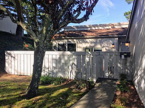 2nd image of 1923 Ascot Dr