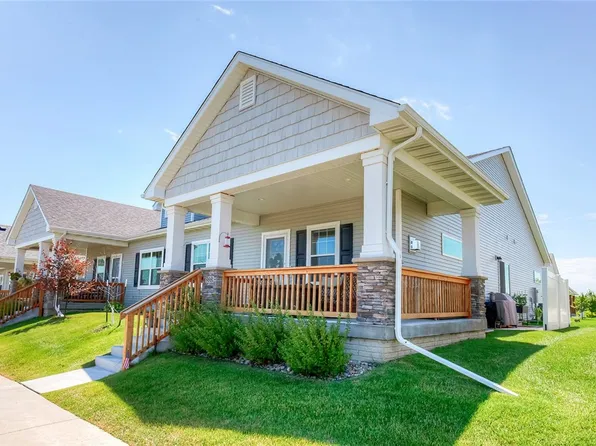 9881 Regatta Ln, Johnston, IA 50131