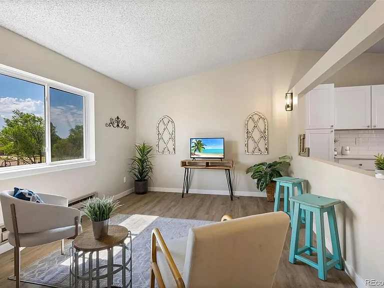 4355 Black Water Ct — Photo 3
