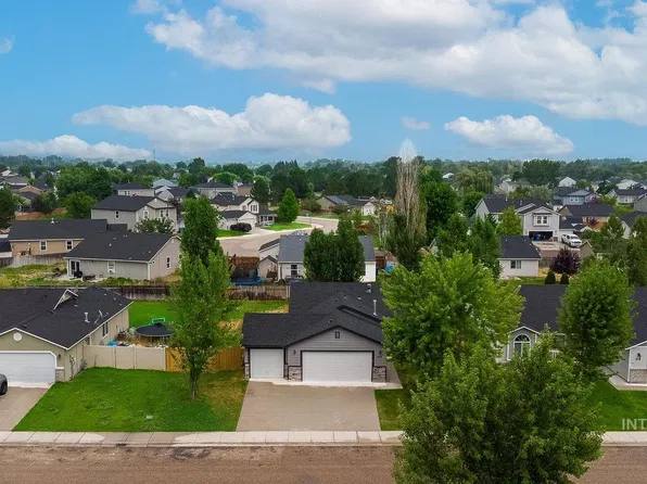 956 S Hebgon Lake Ave, Middleton, ID 83644