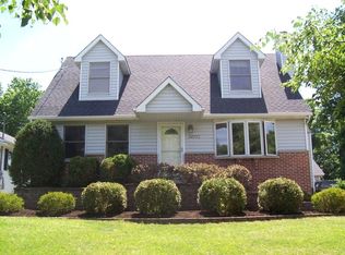 38551 N Hilltop Ave, Antioch, IL