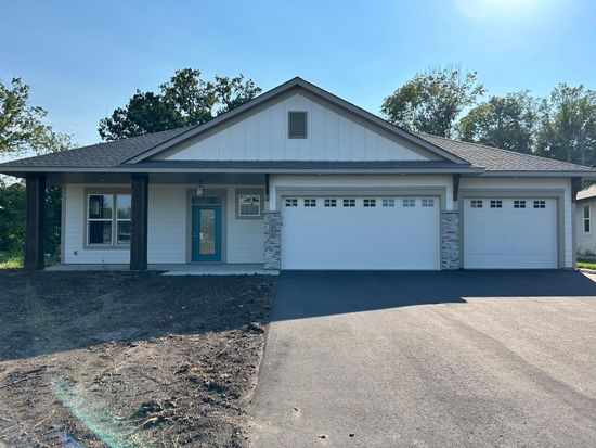 1953 Woods Point, Waconia, MN 55387