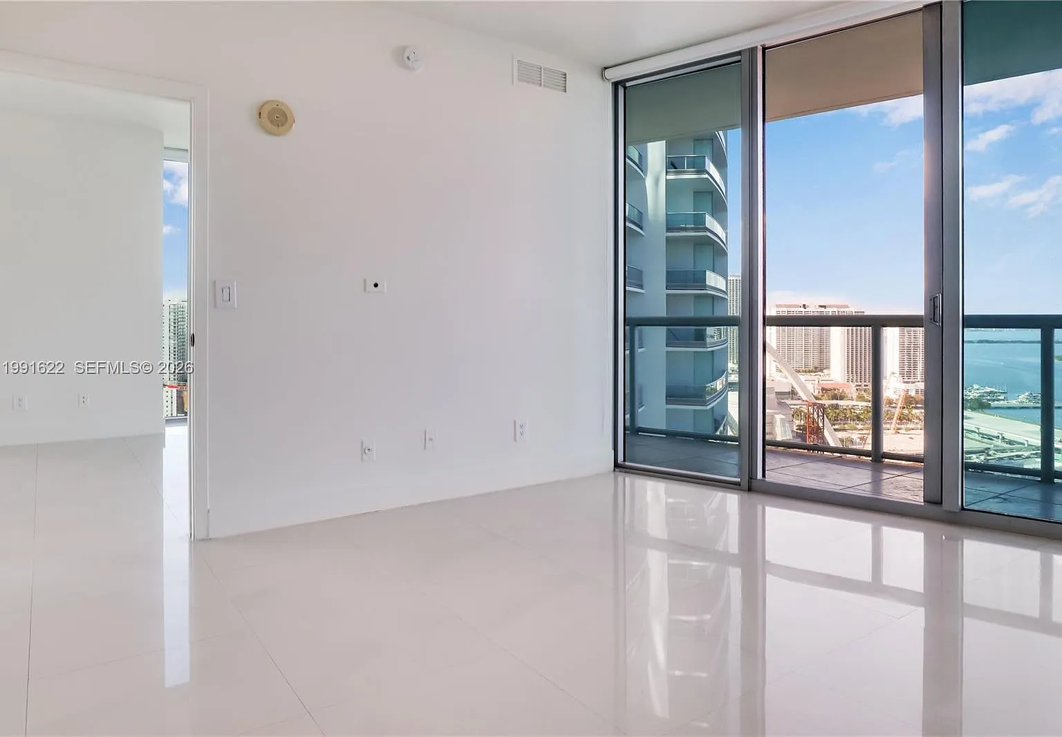 2 bed, 2.0 bath, 1316 sqft, $5,200 — Photo 4