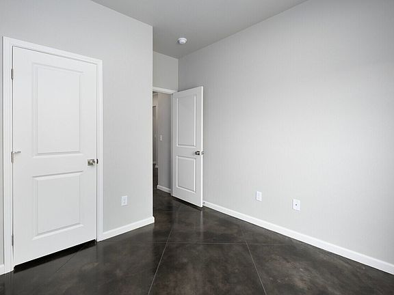 5th image of 4307 Monarch St