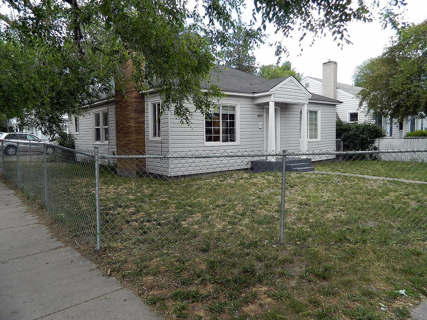 2311 Vine Ave photo 1