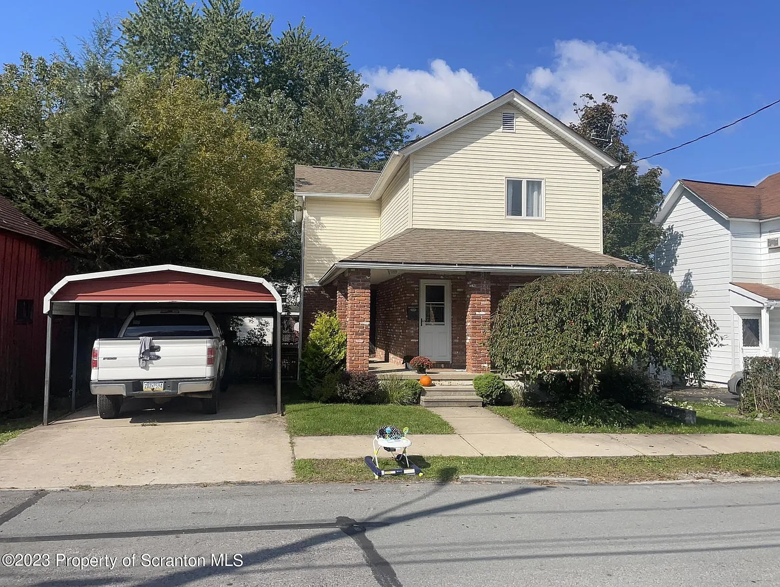 189 Terrace St photo 1