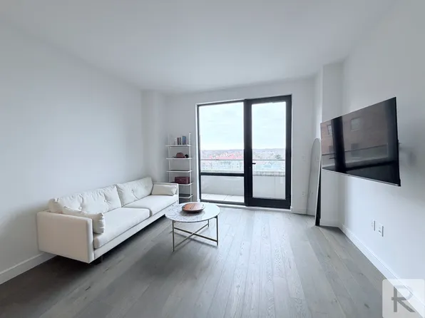 107-02 Queens Boulevard image 1 of 26