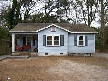2nd image of 426 Savage St