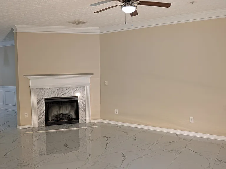 6014 Leeshire Trce — Photo 5