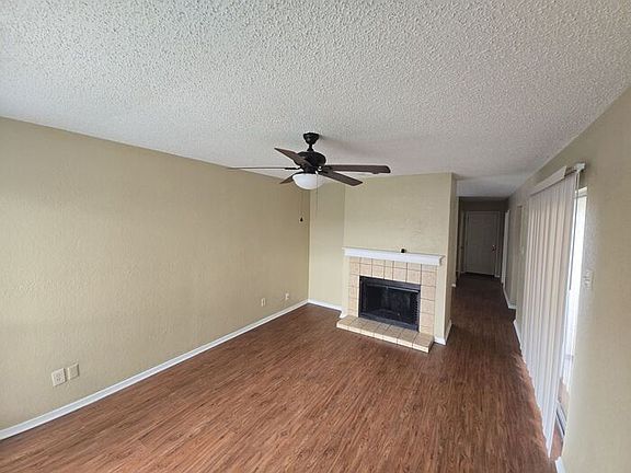 4th image of 2702 Parkchester Dr