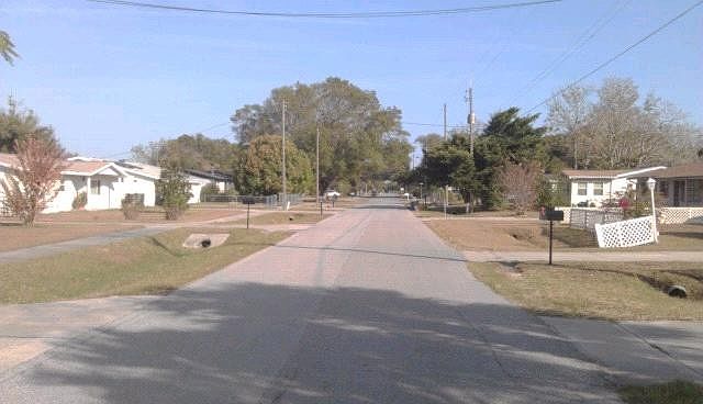 2nd image of 2807 Pineway Dr