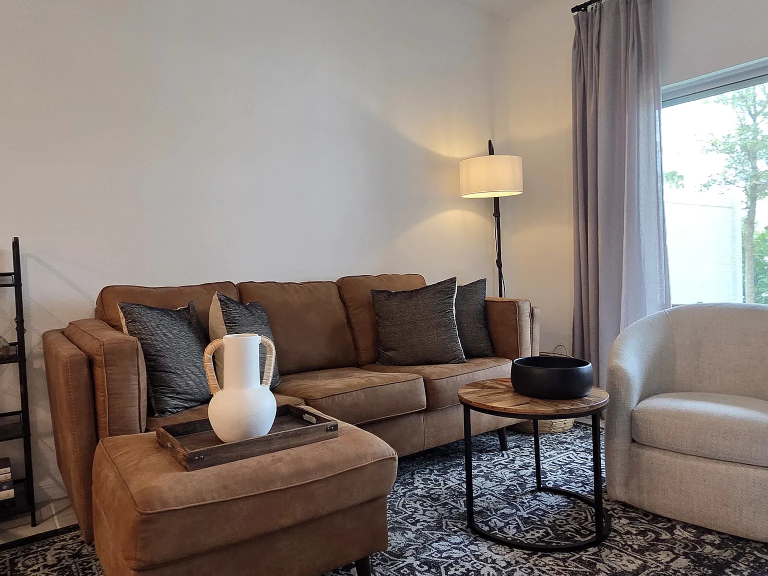 2 bed, 2.5 bath, 1238 sqft, $2,100 — Photo 3