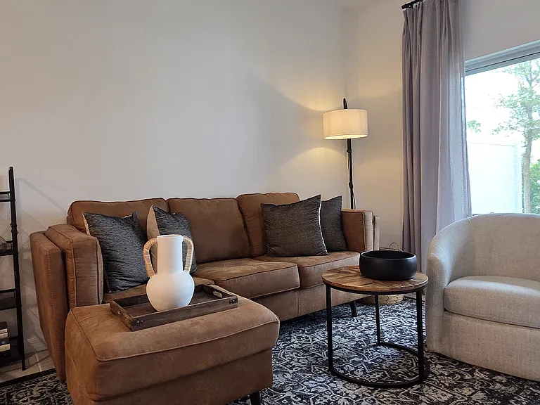 8829 Daybreak St — Photo 3