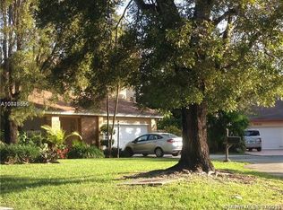 15623 SW 50th Ter, Miami, FL 33185