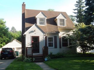 530 S Dexter Dr, Lansing, MI 48910