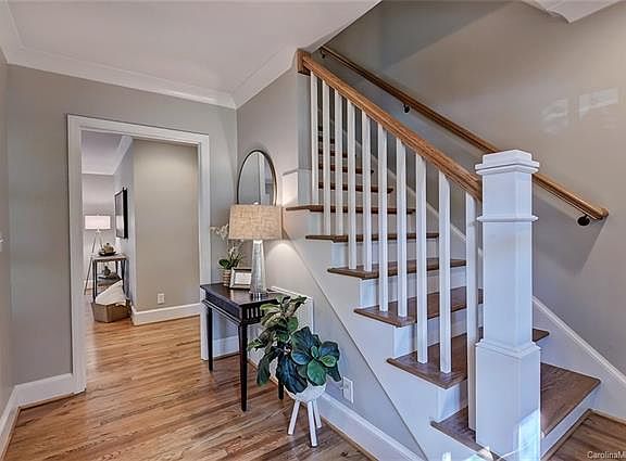 3rd image of 3510 Ravencliff Dr