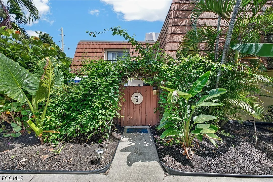 2 bed, 2.0 bath, 1236 sqft, $4,000 — Photo 1