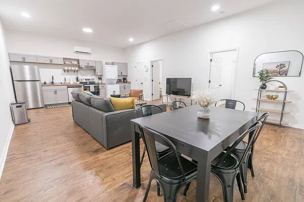 1813 Alpine Dr #3
