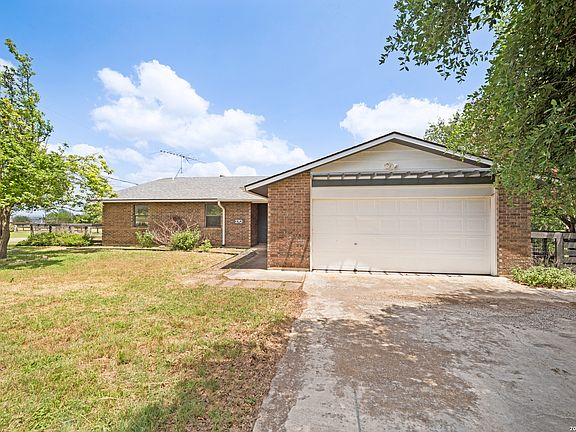 3rd image of 270 BRIARWOOD CIR