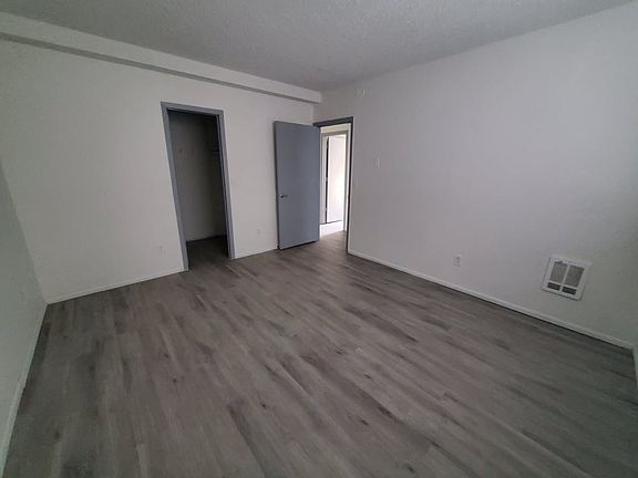 4th image of 24860 96th Ave S