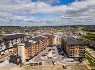 70 Park East Dr #2-106, Winnipeg, MB R3Y0T8