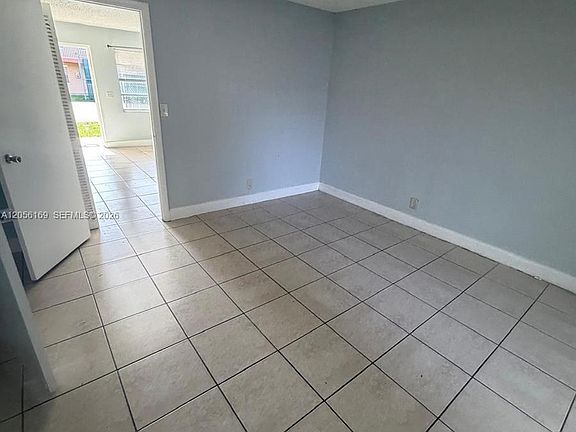 3rd image of 95 NE 41st St APT N202
