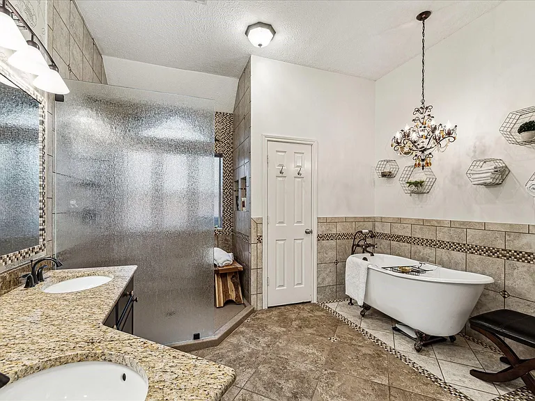 403 Airybrook Ln — Photo 20