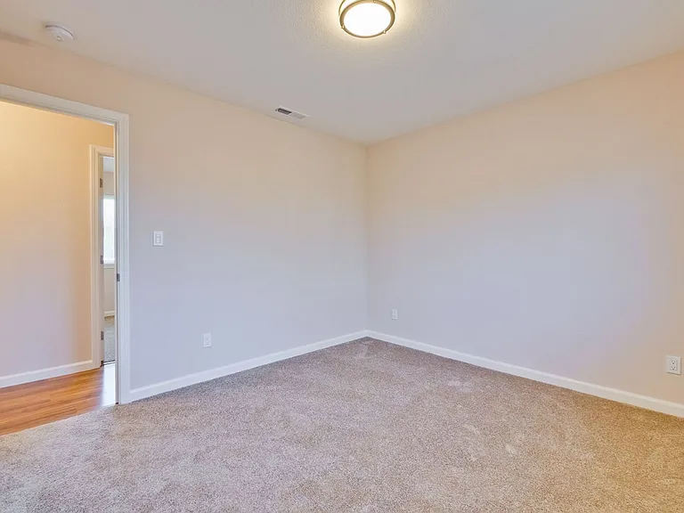 1425 Sunshadow Ln — Photo 20