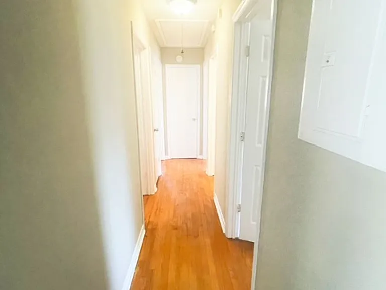 1708 Saint Augustine Ave — Photo 6