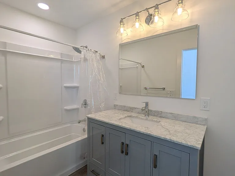 312 S Halcyon Rd #C — Photo 13