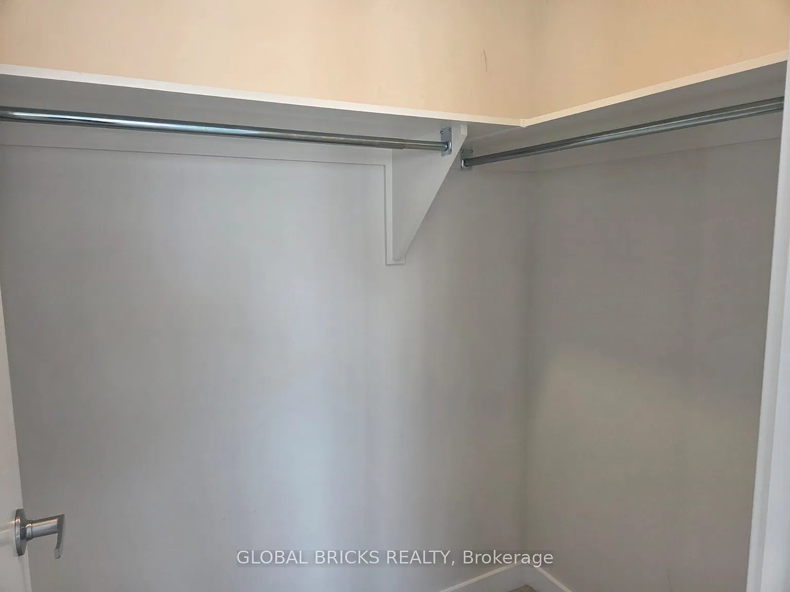 3 bed, $2,450 — Photo 3