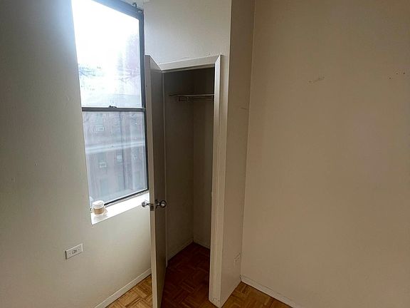 5th image of 307 E 110th St #12
